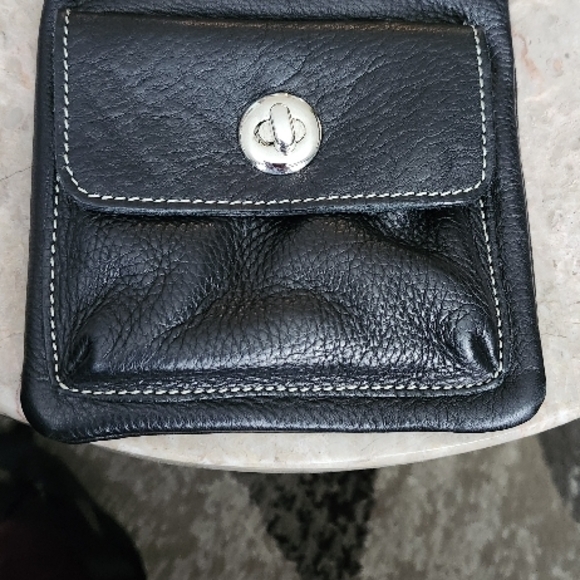 Roots Genuine Leather Black Men's Bag - Picture 6 of 8